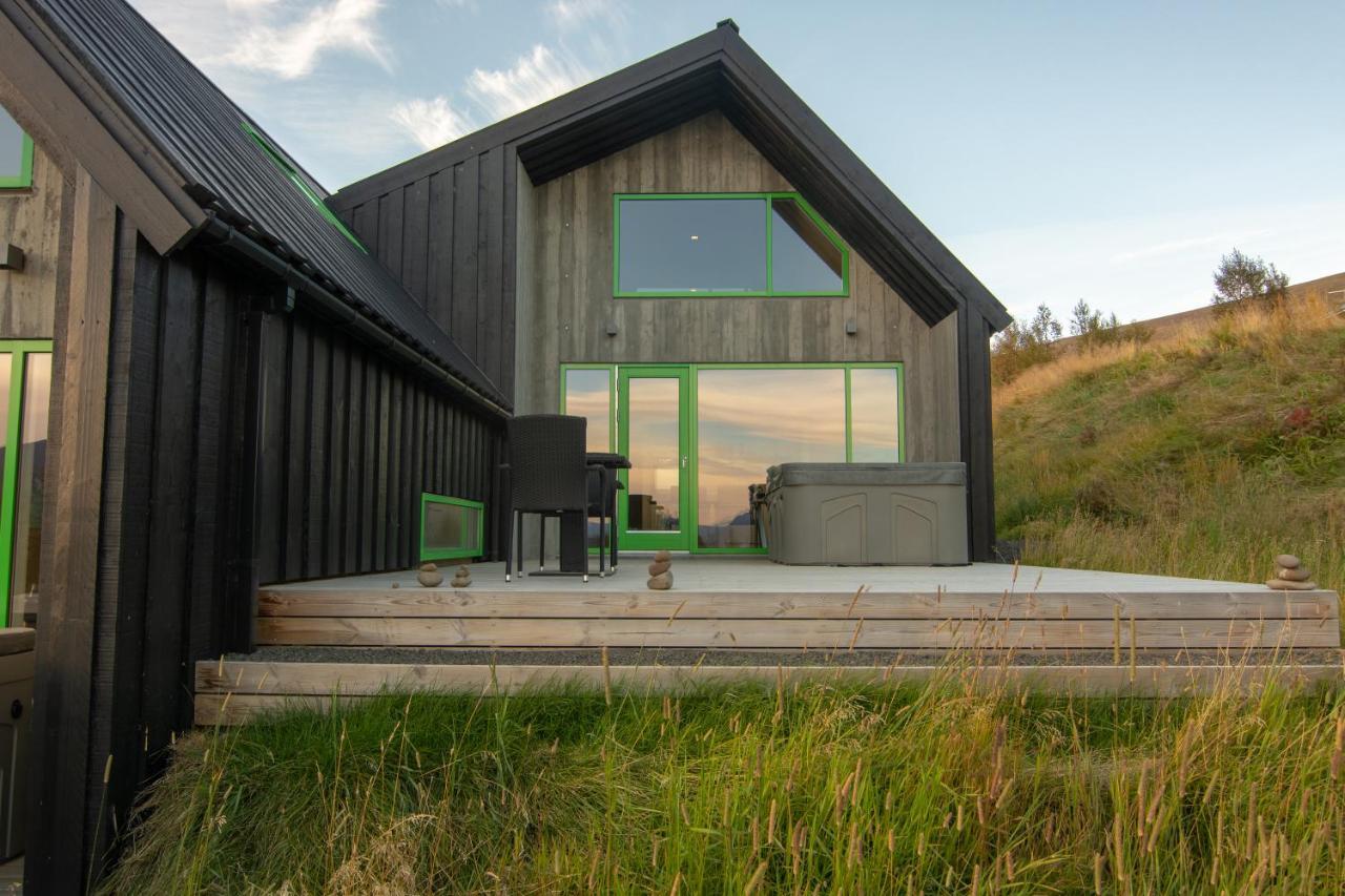 Viking Cottages & Apartments Akureyri Bagian luar foto