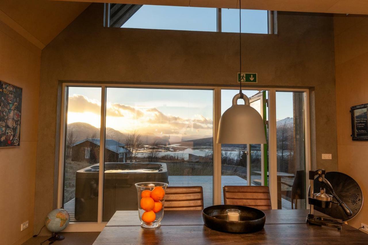 Viking Cottages & Apartments Akureyri Bagian luar foto